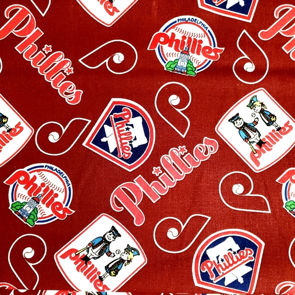 Philadelphia Phillies 13" X 13" Pillow - Picture 1 of 1